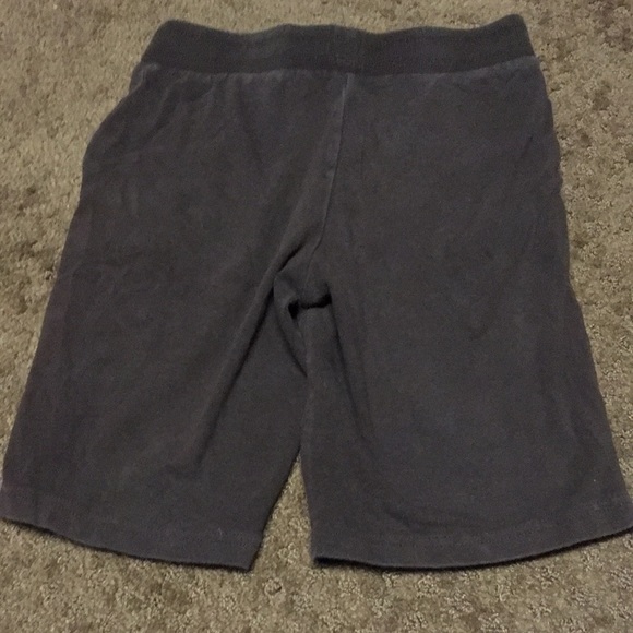 Shorts Girls size 7 - 8 solid brown, 2 pockets Longer shorts=better for school - Picture 4 of 5